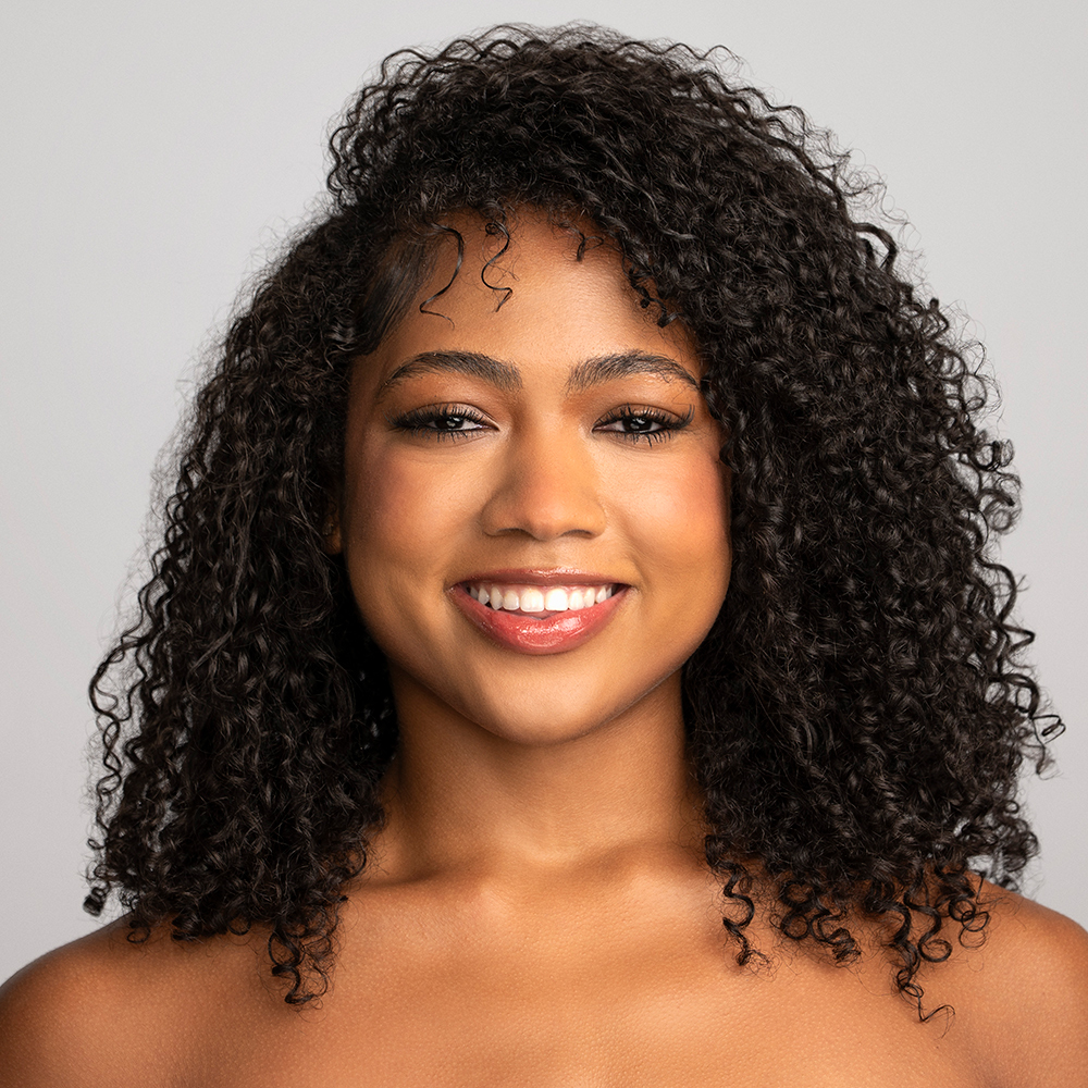 Grace Robinson  headshot