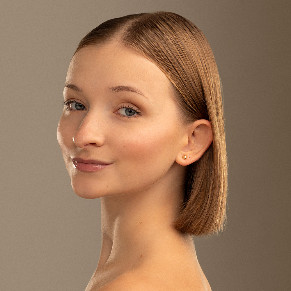 Julia Weber headshot